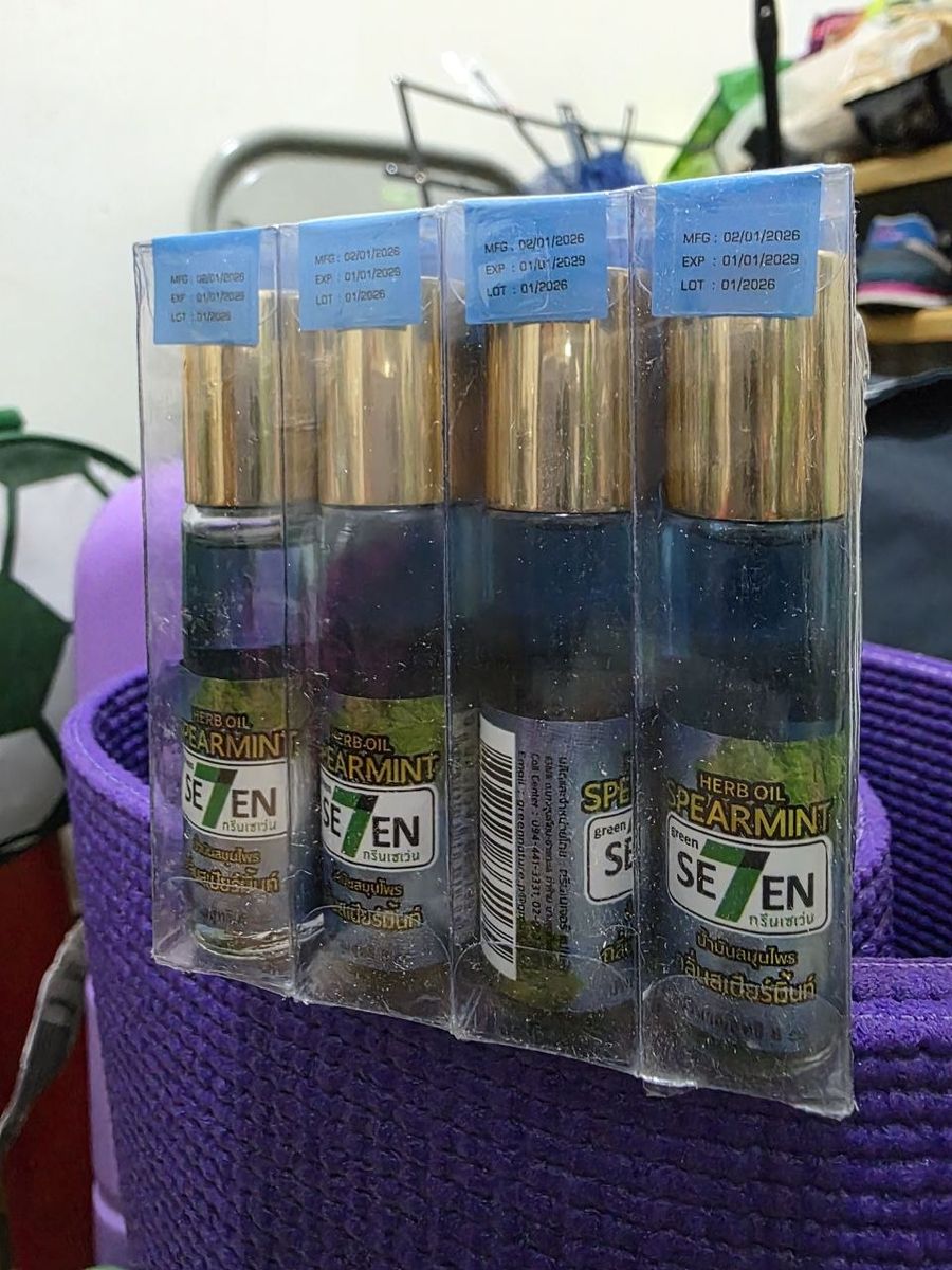 Dầu Lăn Thảo Dược Green Seven Spearmint 8cc